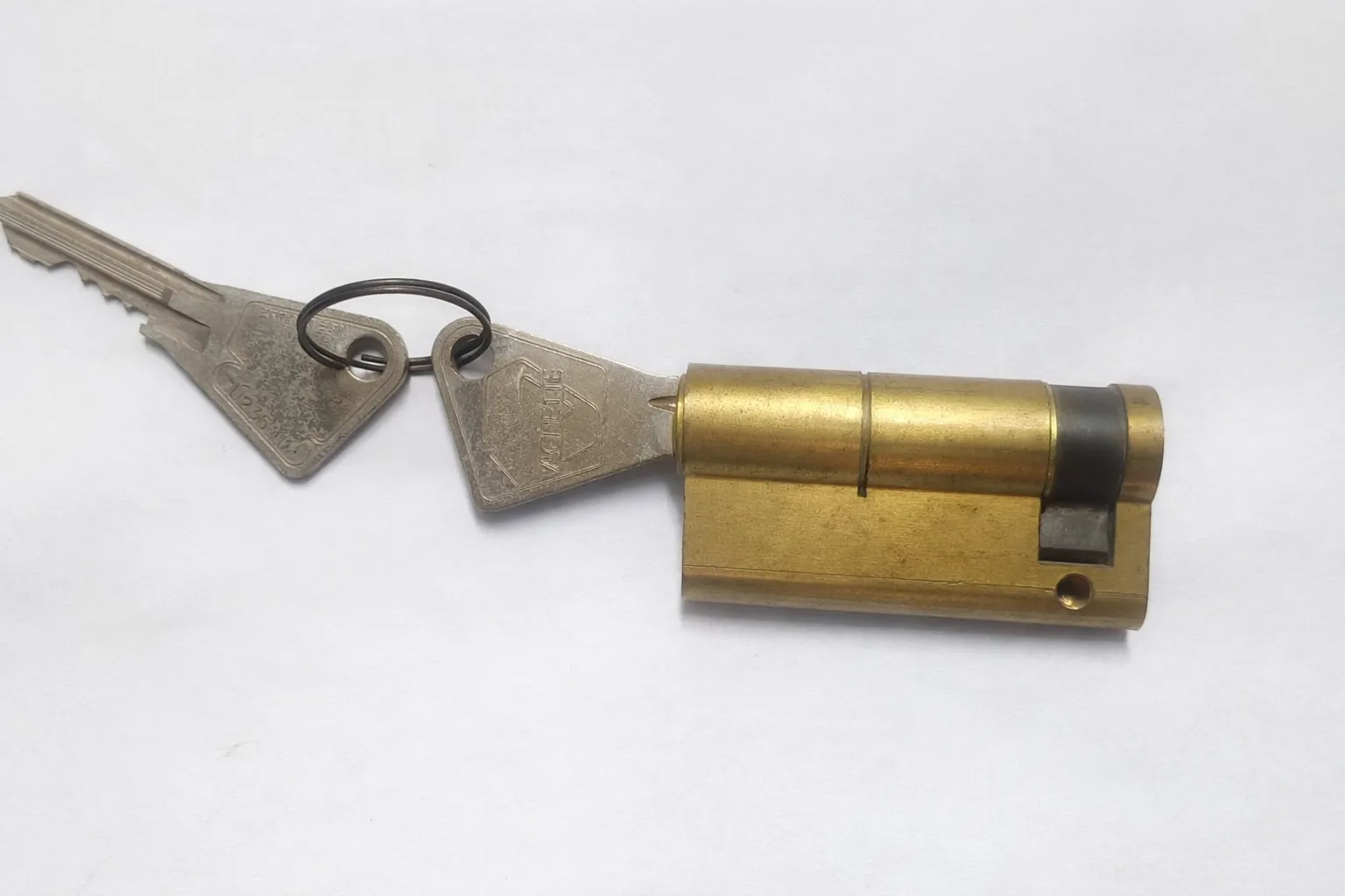 5655-CYLINDRE 30X30MM LAITON ECOBAR-5600